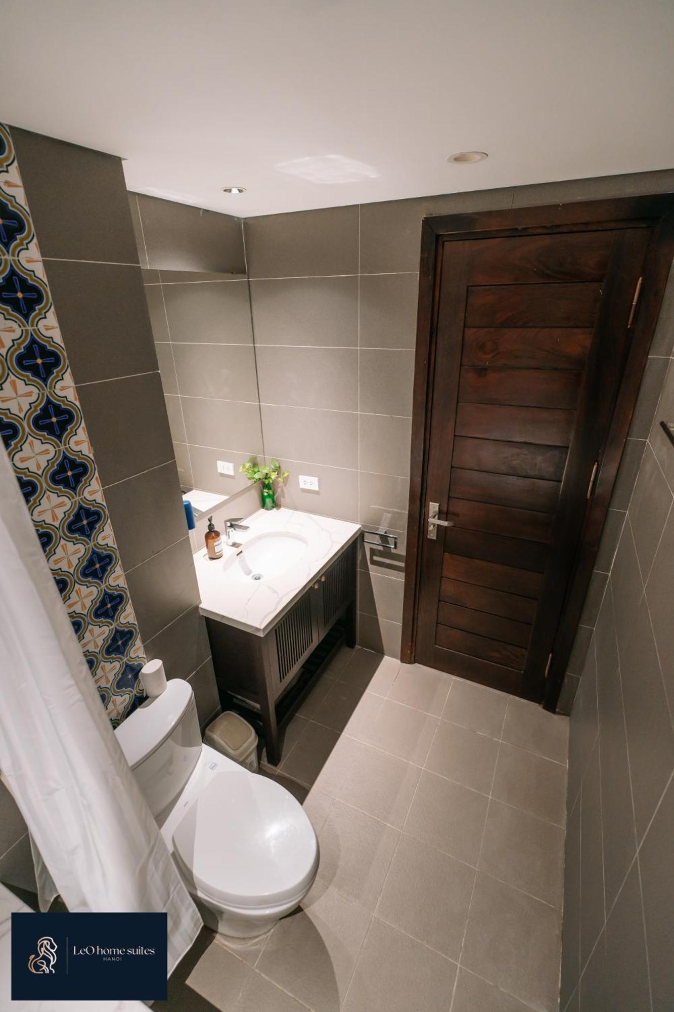 High-ser W Greenview, Projector And 2br Incenter - So Warmly And Spacious