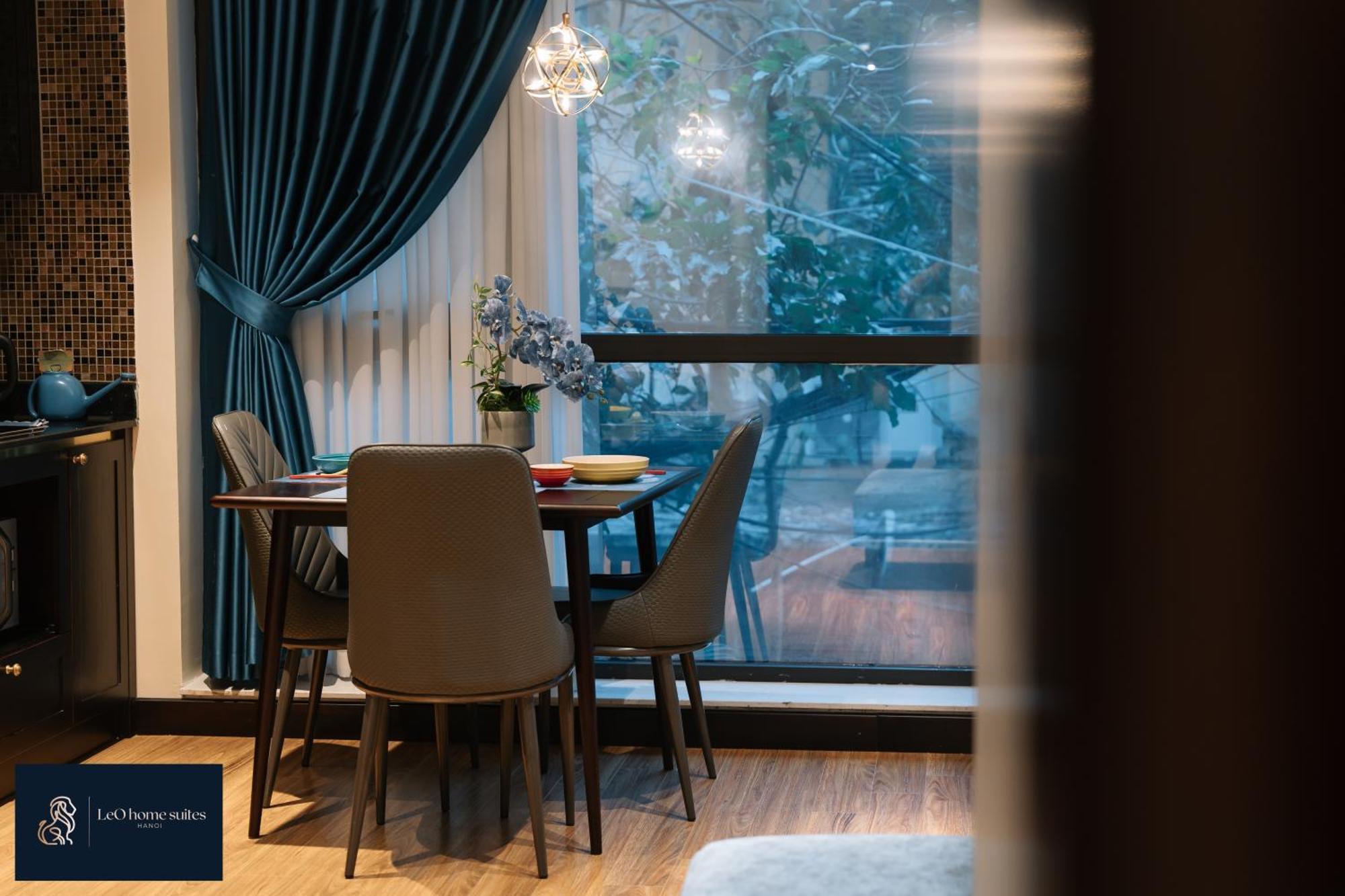 High-ser W Greenview, Projector And 2br Incenter - So Warmly And Spacious